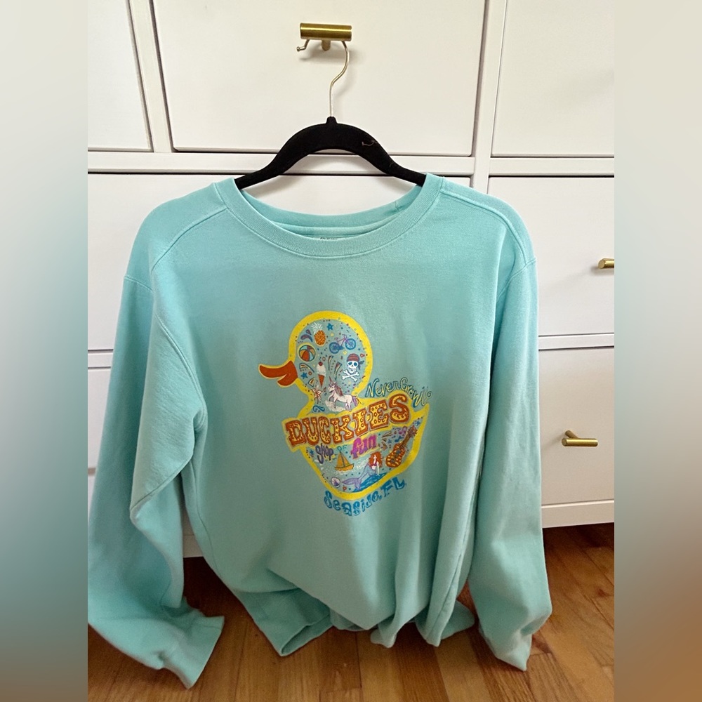 Seaside sweatshirt duckies
